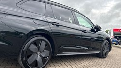 2025 (75) VOLKSWAGEN PASSAT 1.5 TSI eHybrid R-Line 5dr DSG 5474637