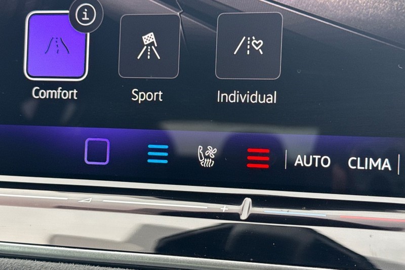 2025 (75) VOLKSWAGEN PASSAT 1.5 TSI eHybrid R-Line 5dr DSG 5474629