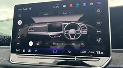 2025 (75) VOLKSWAGEN PASSAT 1.5 TSI eHybrid R-Line 5dr DSG 5474627