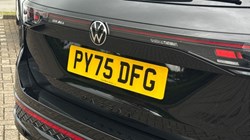 2025 (75) VOLKSWAGEN PASSAT 1.5 TSI eHybrid R-Line 5dr DSG 5474643