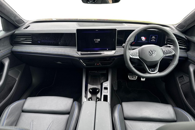 2025 (75) VOLKSWAGEN PASSAT 1.5 TSI eHybrid R-Line 5dr DSG 5474611