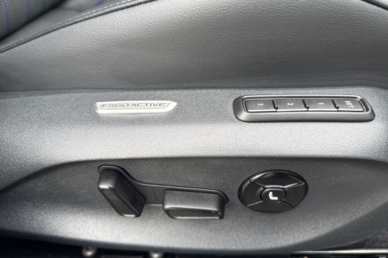 2025 (75) VOLKSWAGEN PASSAT 1.5 TSI eHybrid R-Line 5dr DSG 5474616
