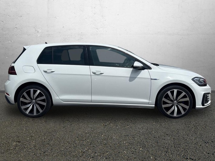 2020 (20) VOLKSWAGEN GOLF 1.4 TSI GTE Advance 5dr DSG 5508881