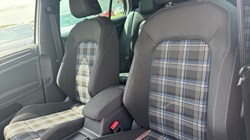 2020 (20) VOLKSWAGEN GOLF 1.4 TSI GTE Advance 5dr DSG 5508907