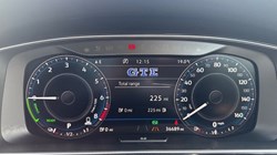 2020 (20) VOLKSWAGEN GOLF 1.4 TSI GTE Advance 5dr DSG 5508903