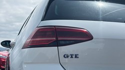 2020 (20) VOLKSWAGEN GOLF 1.4 TSI GTE Advance 5dr DSG 5508914