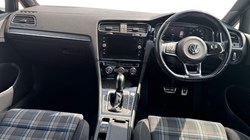 2020 (20) VOLKSWAGEN GOLF 1.4 TSI GTE Advance 5dr DSG 5508885