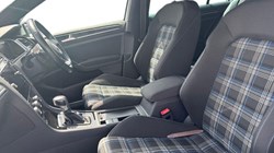 2020 (20) VOLKSWAGEN GOLF 1.4 TSI GTE Advance 5dr DSG 5508879