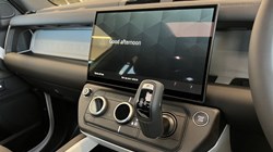 LAND ROVER DEFENDER 3.0 D250 X-Dynamic SE 110 5dr Auto 4971171