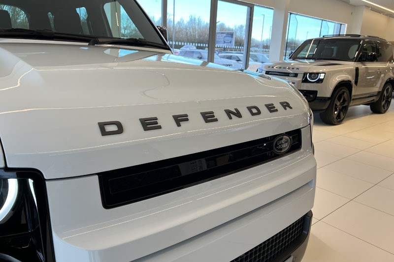  LAND ROVER DEFENDER 3.0 D250 X-Dynamic SE 110 5dr Auto 4971142