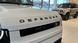 LAND ROVER DEFENDER 3.0 D250 X-Dynamic SE 110 5dr Auto 4971142