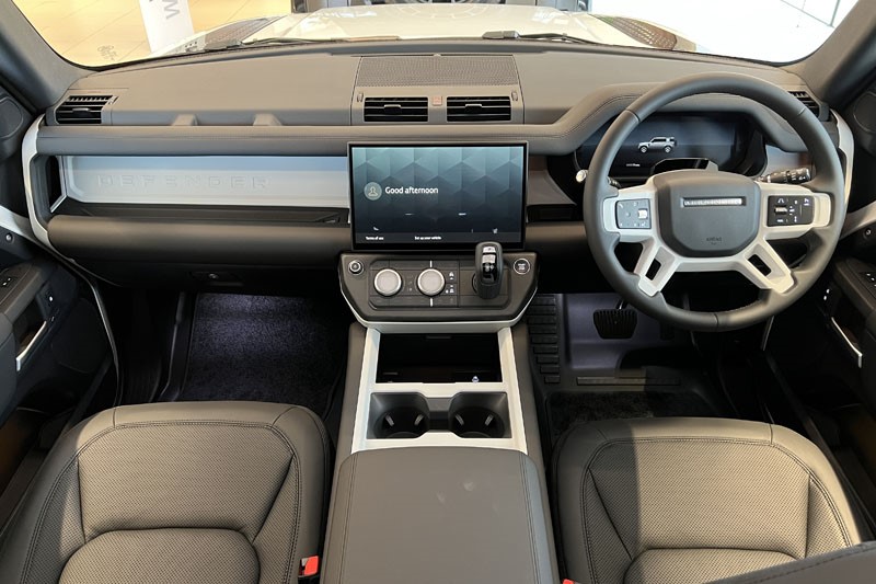  LAND ROVER DEFENDER 3.0 D250 X-Dynamic SE 110 5dr Auto 4971165