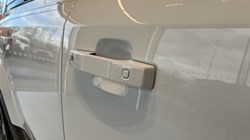 LAND ROVER DEFENDER 3.0 D250 X-Dynamic SE 110 5dr Auto 4971145