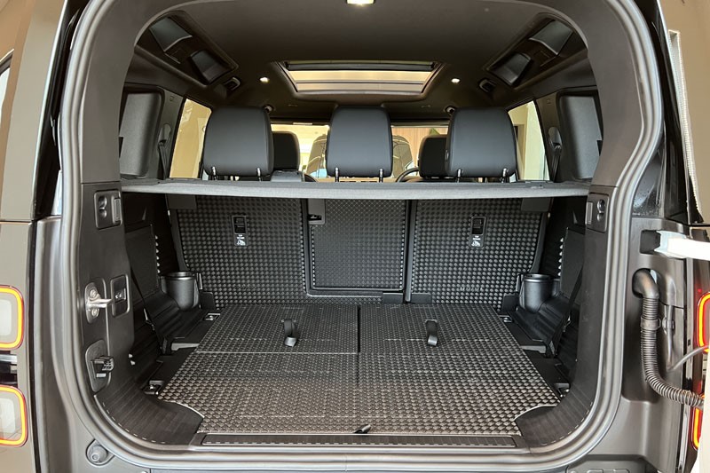  LAND ROVER DEFENDER 3.0 D250 X-Dynamic SE 110 5dr Auto 4971151