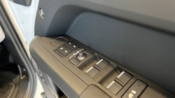 LAND ROVER DEFENDER 3.0 D250 X-Dynamic SE 110 5dr Auto 4971160