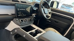 LAND ROVER DEFENDER 3.0 D250 X-Dynamic SE 110 5dr Auto 4971158