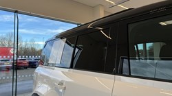 LAND ROVER DEFENDER 3.0 D250 X-Dynamic SE 110 5dr Auto 4971146