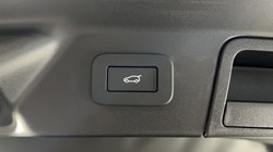 LAND ROVER RANGE ROVER VELAR 2.0 D200 MHEV Dynamic SE 5dr Auto 5412351