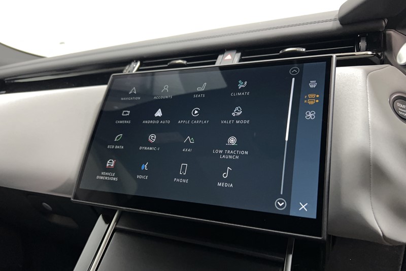  LAND ROVER RANGE ROVER VELAR 2.0 D200 MHEV Dynamic SE 5dr Auto 5412337