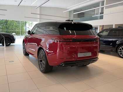 LAND ROVER RANGE ROVER SPORT 3.0 D300 Dynamic SE 5dr Auto