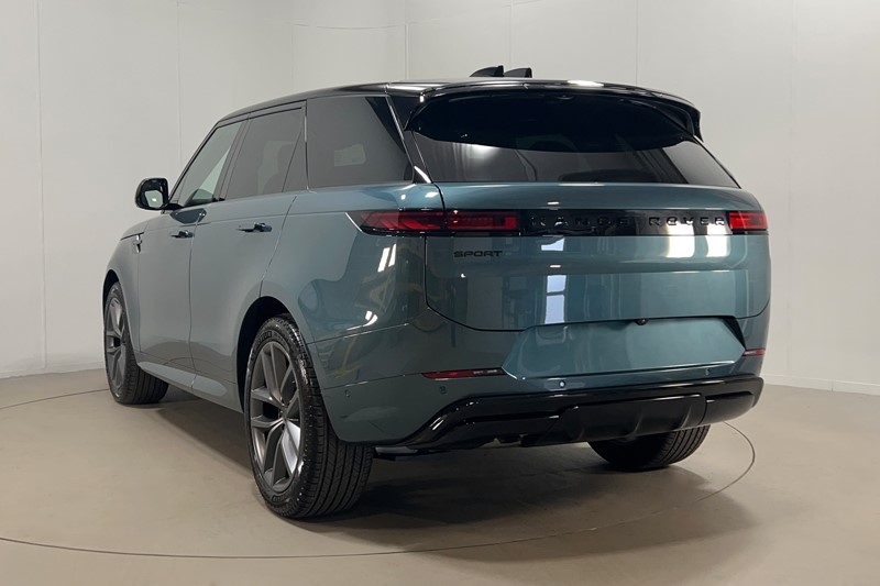  LAND ROVER RANGE ROVER SPORT 3.0 D300 Dynamic SE 5dr Auto