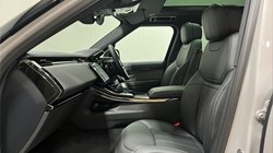 LAND ROVER RANGE ROVER SPORT 3.0 D300 Dynamic SE 5dr Auto 5586669