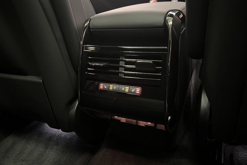  LAND ROVER RANGE ROVER SPORT 3.0 D300 Dynamic SE 5dr Auto 5586678
