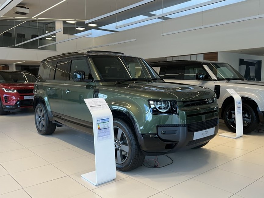 LAND ROVER DEFENDER