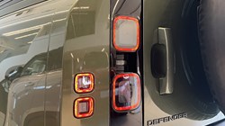 LAND ROVER DEFENDER 3.0 D250 X-Dynamic SE 110 5dr Auto 5590902