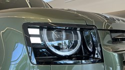 LAND ROVER DEFENDER 3.0 D250 X-Dynamic SE 110 5dr Auto 5590904