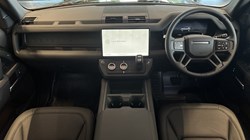 LAND ROVER DEFENDER 3.0 D250 X-Dynamic SE 110 5dr Auto 5590914