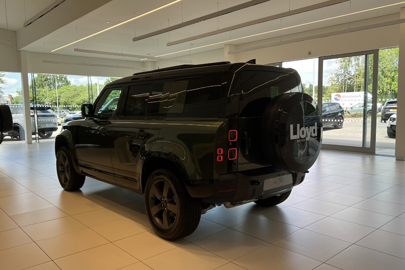  LAND ROVER DEFENDER 3.0 D250 X-Dynamic SE 110 5dr Auto 5590899