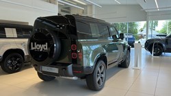 LAND ROVER DEFENDER 3.0 D250 X-Dynamic SE 110 5dr Auto 5590898
