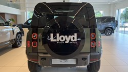LAND ROVER DEFENDER 3.0 D250 X-Dynamic SE 110 5dr Auto 5590900