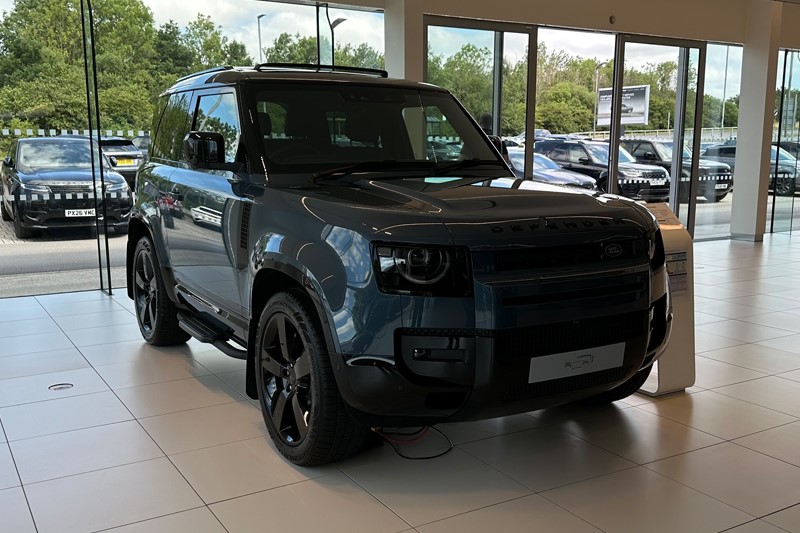 LAND ROVER DEFENDER