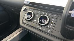 LAND ROVER DEFENDER 3.0 D350 X-Dynamic HSE 90 3dr Auto 5591023