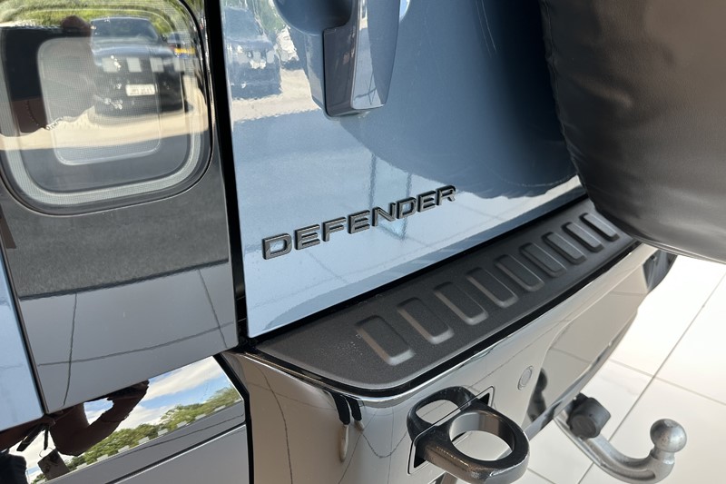  LAND ROVER DEFENDER 3.0 D350 X-Dynamic HSE 90 3dr Auto 5591043