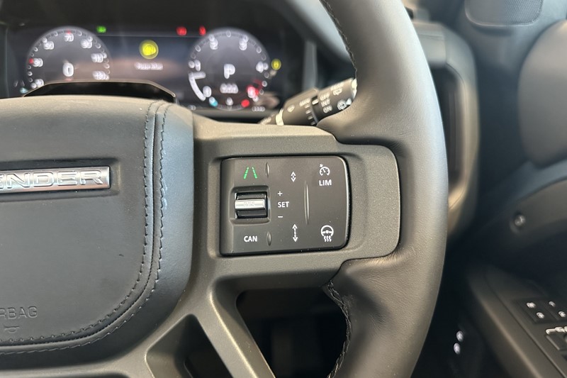  LAND ROVER DEFENDER 3.0 D350 X-Dynamic HSE 90 3dr Auto 5591018