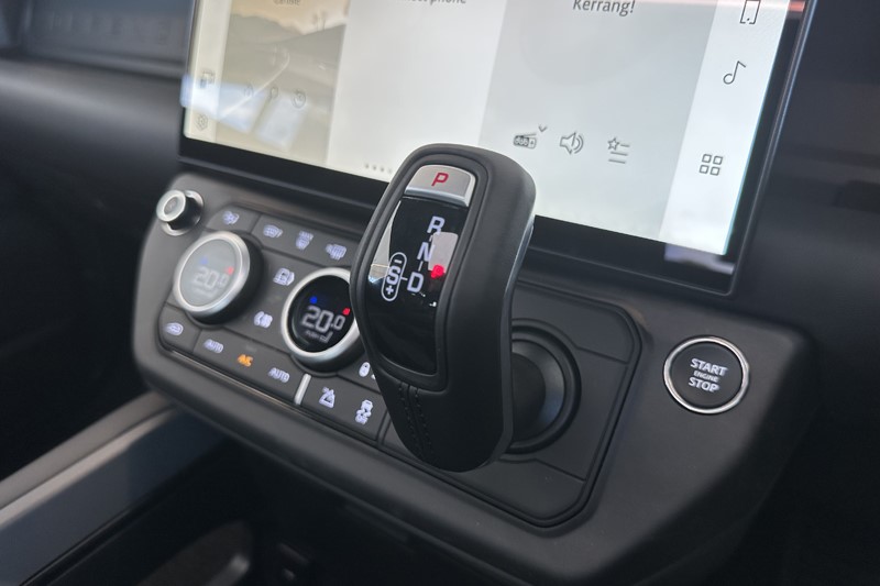  LAND ROVER DEFENDER 3.0 D350 X-Dynamic HSE 90 3dr Auto 5591022