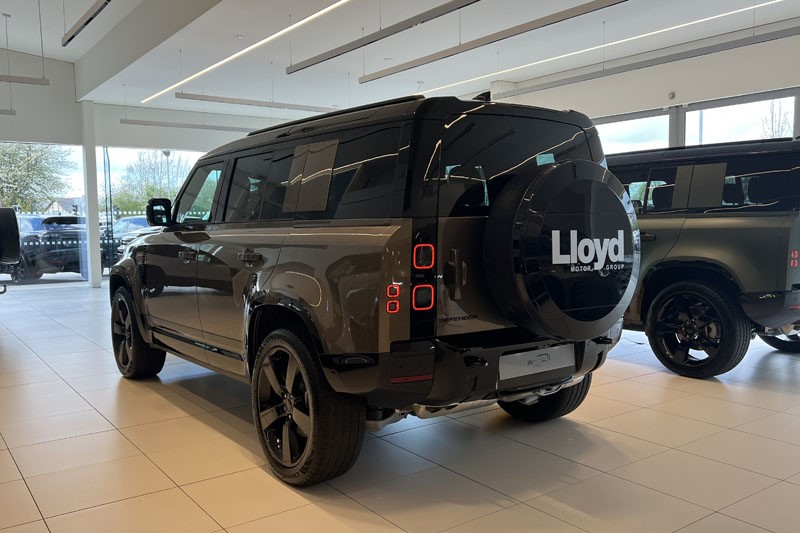  LAND ROVER DEFENDER 3.0 D350 X-Dynamic HSE 110 5dr Auto 5300764