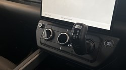 LAND ROVER DEFENDER 3.0 D350 X-Dynamic HSE 110 5dr Auto 5300787