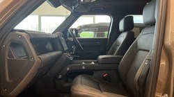 LAND ROVER DEFENDER 3.0 D350 X-Dynamic HSE 110 5dr Auto 5300770