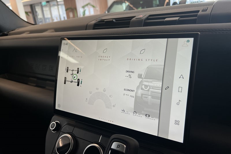  LAND ROVER DEFENDER 3.0 D350 X-Dynamic HSE 110 5dr Auto 5300790