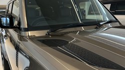 LAND ROVER DEFENDER 3.0 D350 X-Dynamic HSE 110 5dr Auto 5300796