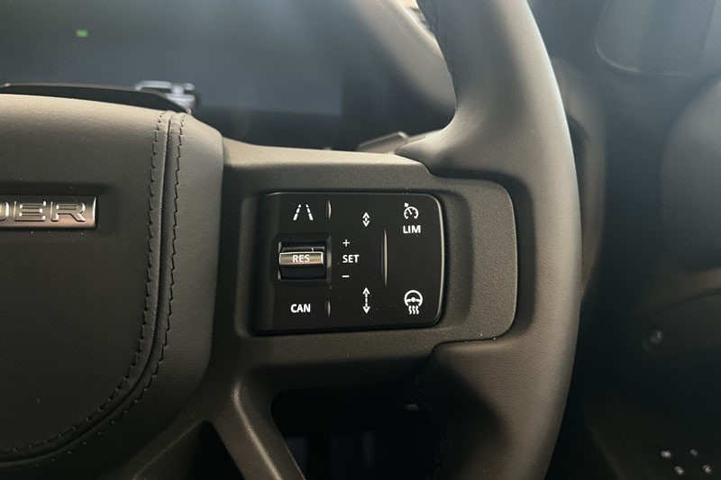  LAND ROVER DEFENDER 3.0 D350 X-Dynamic HSE 110 5dr Auto 5300784