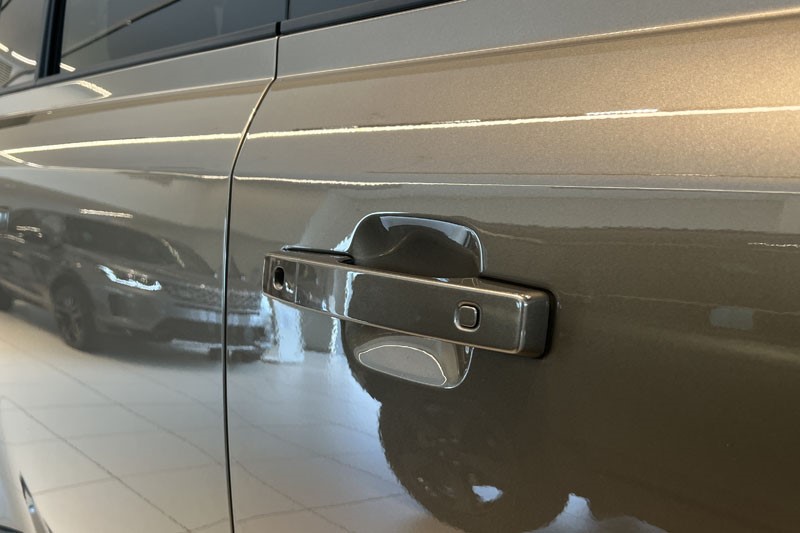  LAND ROVER DEFENDER 3.0 D350 X-Dynamic HSE 110 5dr Auto 5300794