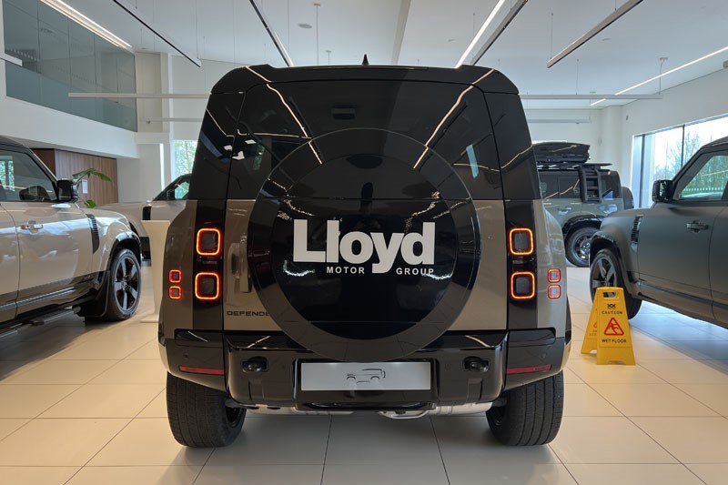  LAND ROVER DEFENDER 3.0 D350 X-Dynamic HSE 110 5dr Auto 5300765