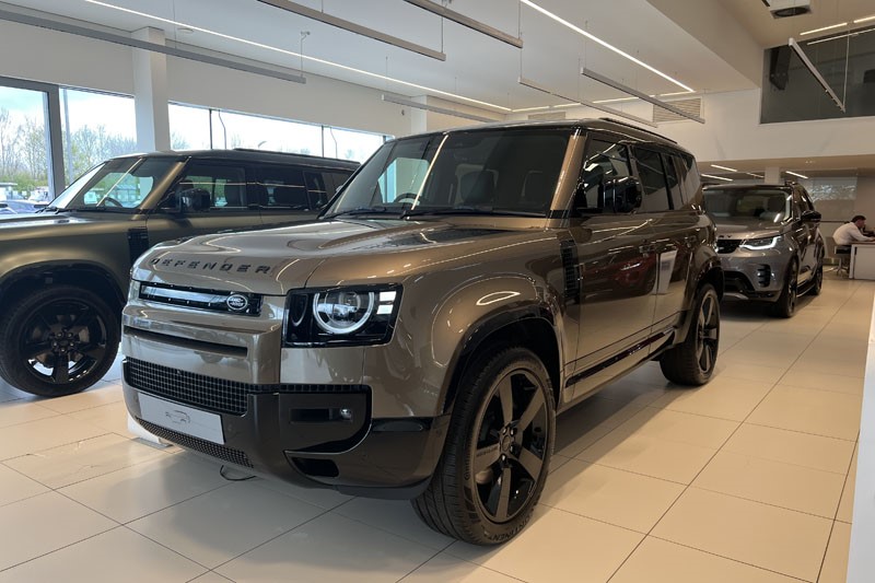  LAND ROVER DEFENDER 3.0 D350 X-Dynamic HSE 110 5dr Auto