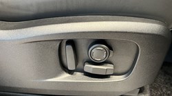 LAND ROVER DEFENDER 3.0 D350 X-Dynamic HSE 110 5dr Auto 5300778