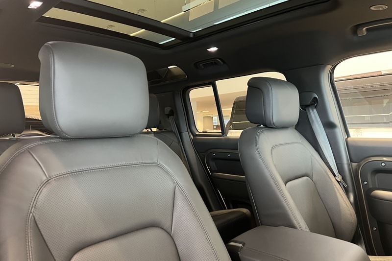  LAND ROVER DEFENDER 3.0 D350 X-Dynamic HSE 110 5dr Auto 5300780